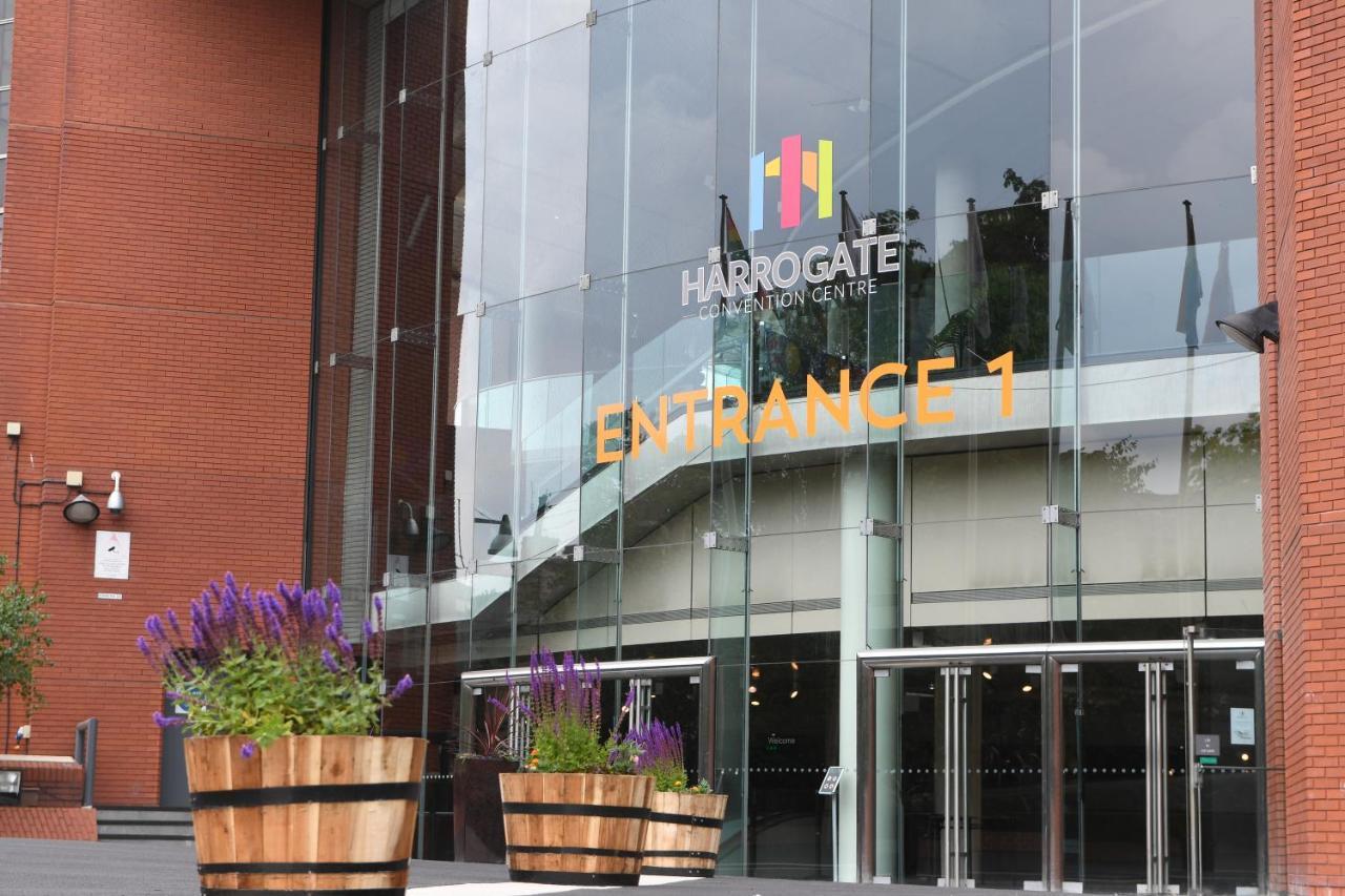 King'S View - Overlooking Hcc -Private Parking Harrogate Exterior foto